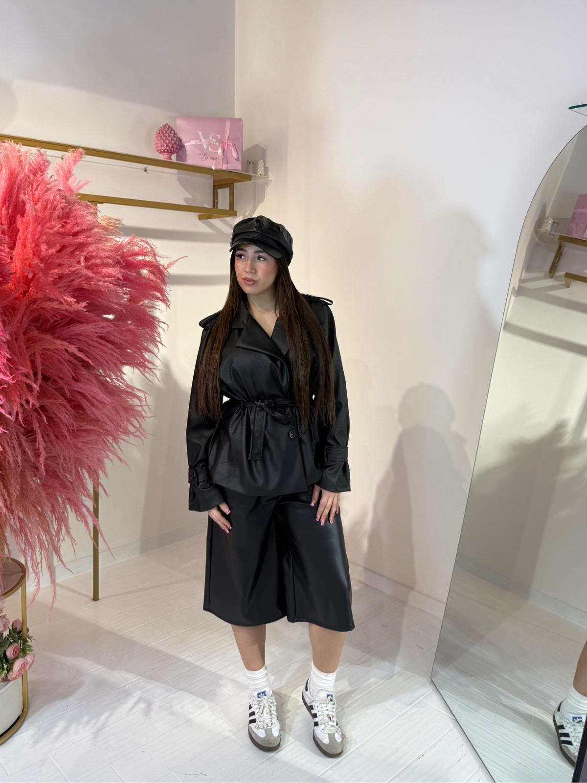 BERMUDA IN PELLE NERO