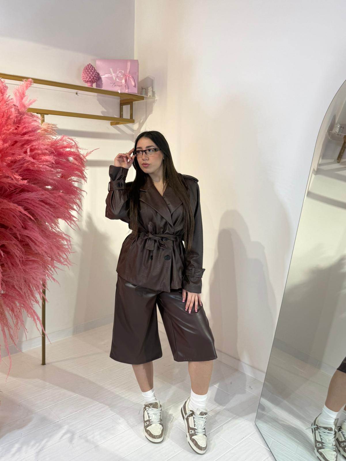 BERMUDA IN PELLE MARRONE