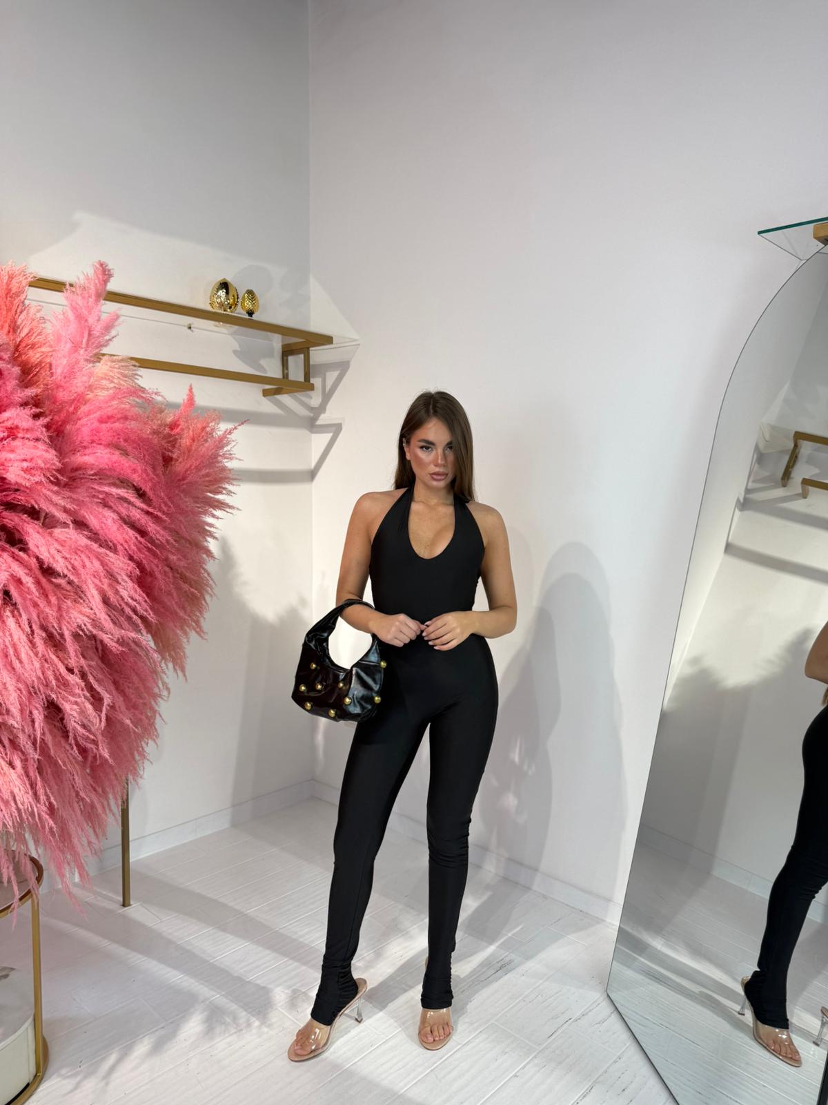 TUTINA PAMELA NERA