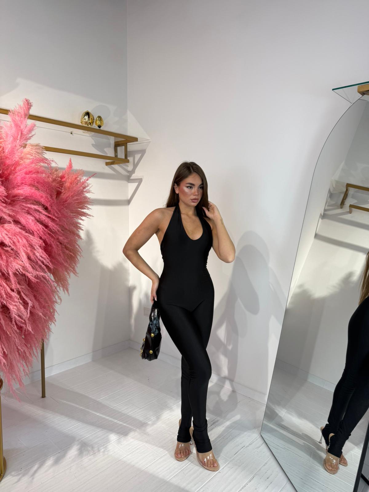 TUTINA PAMELA NERA