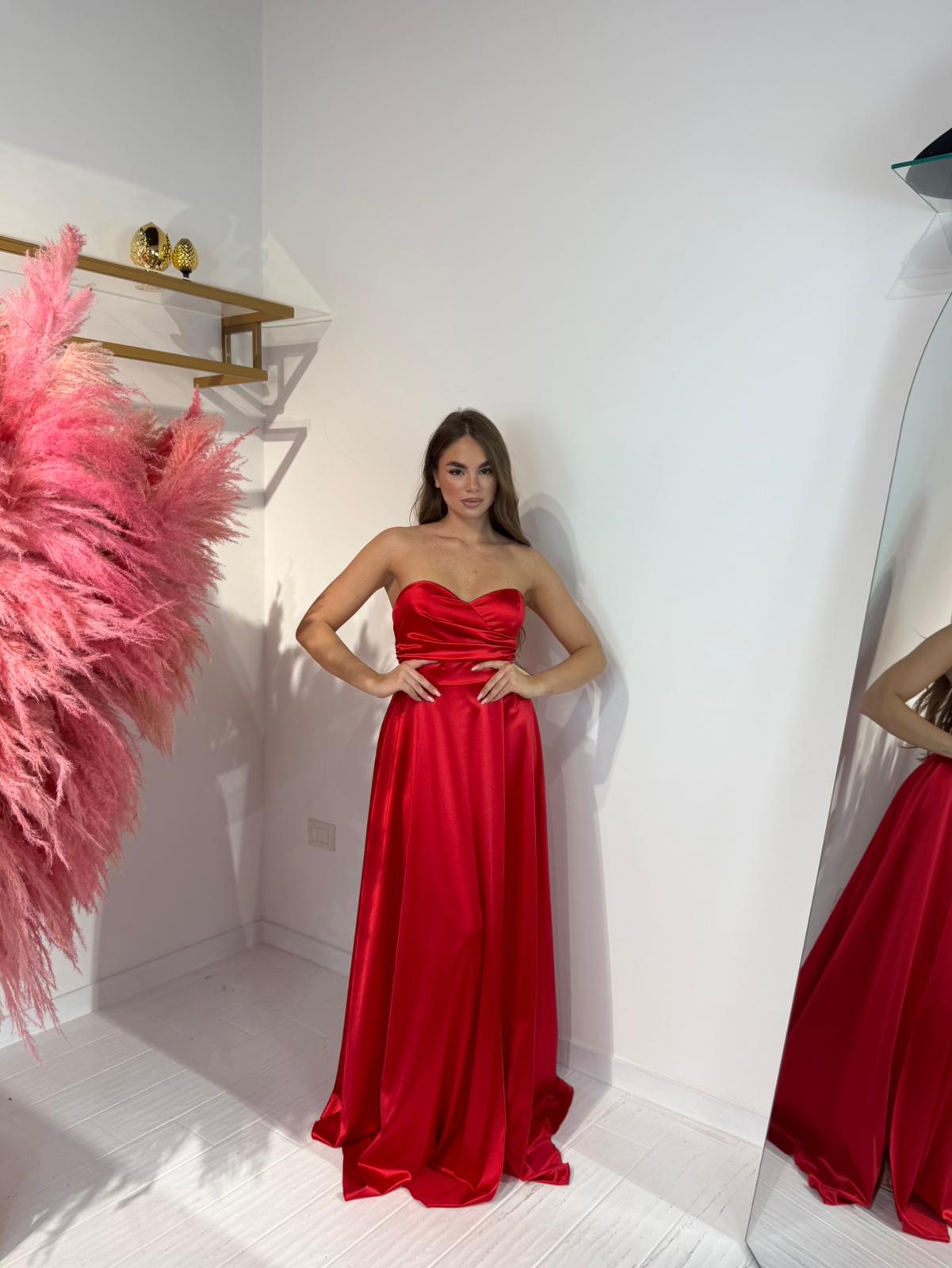 ABITO ARIEL ROSSO