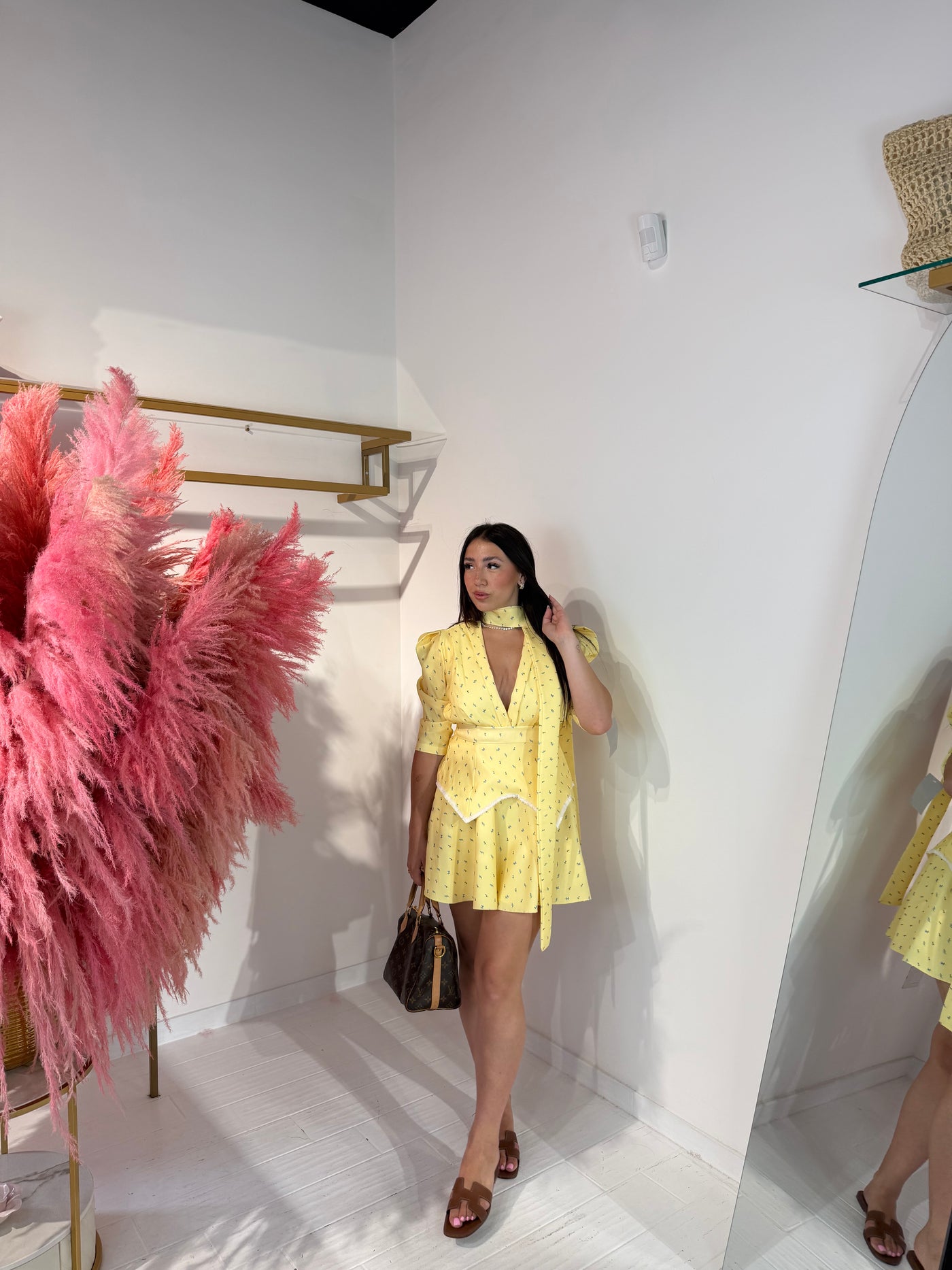 ABITO VENERE CORTO GIALLO