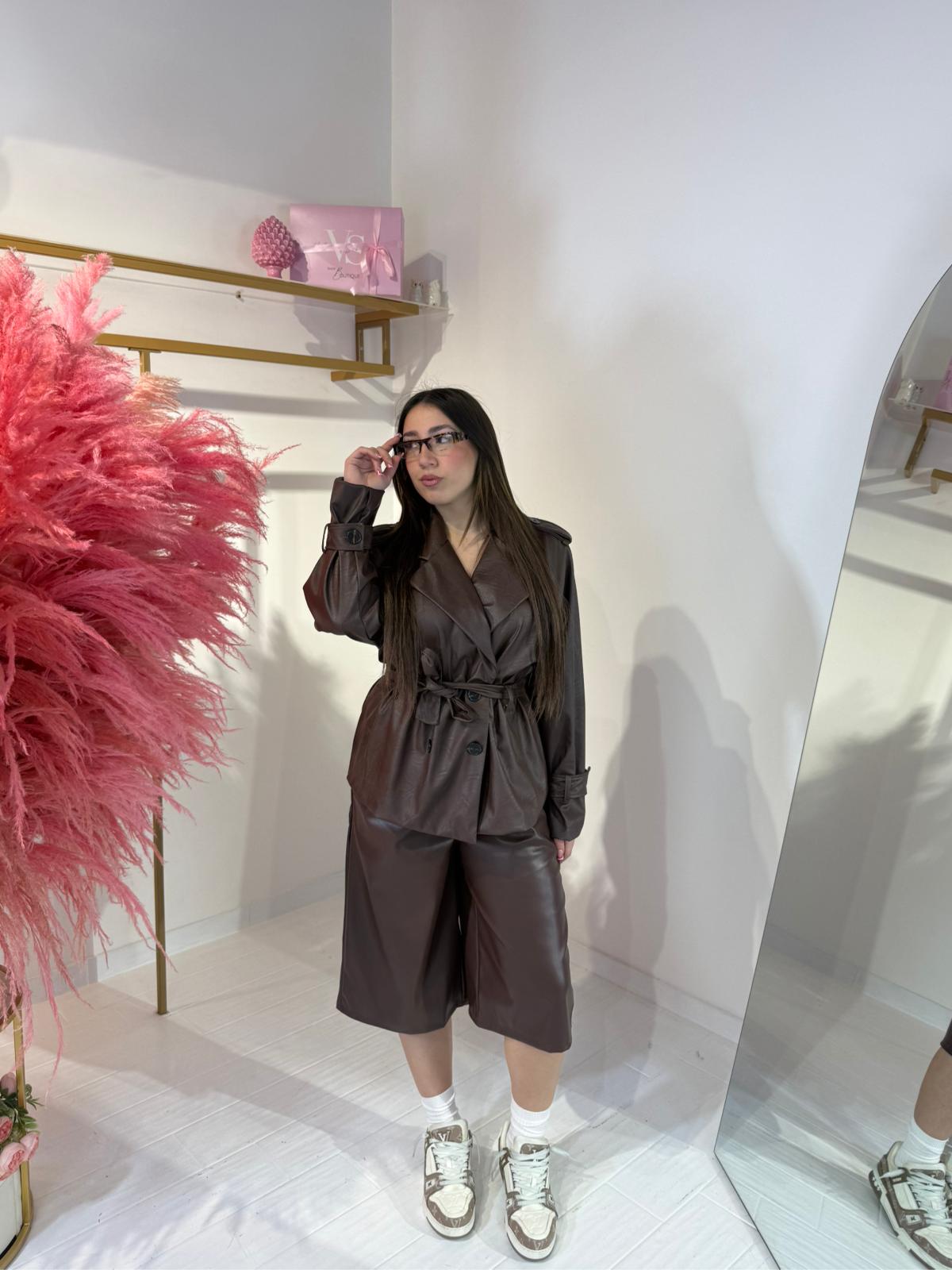 BERMUDA IN PELLE MARRONE
