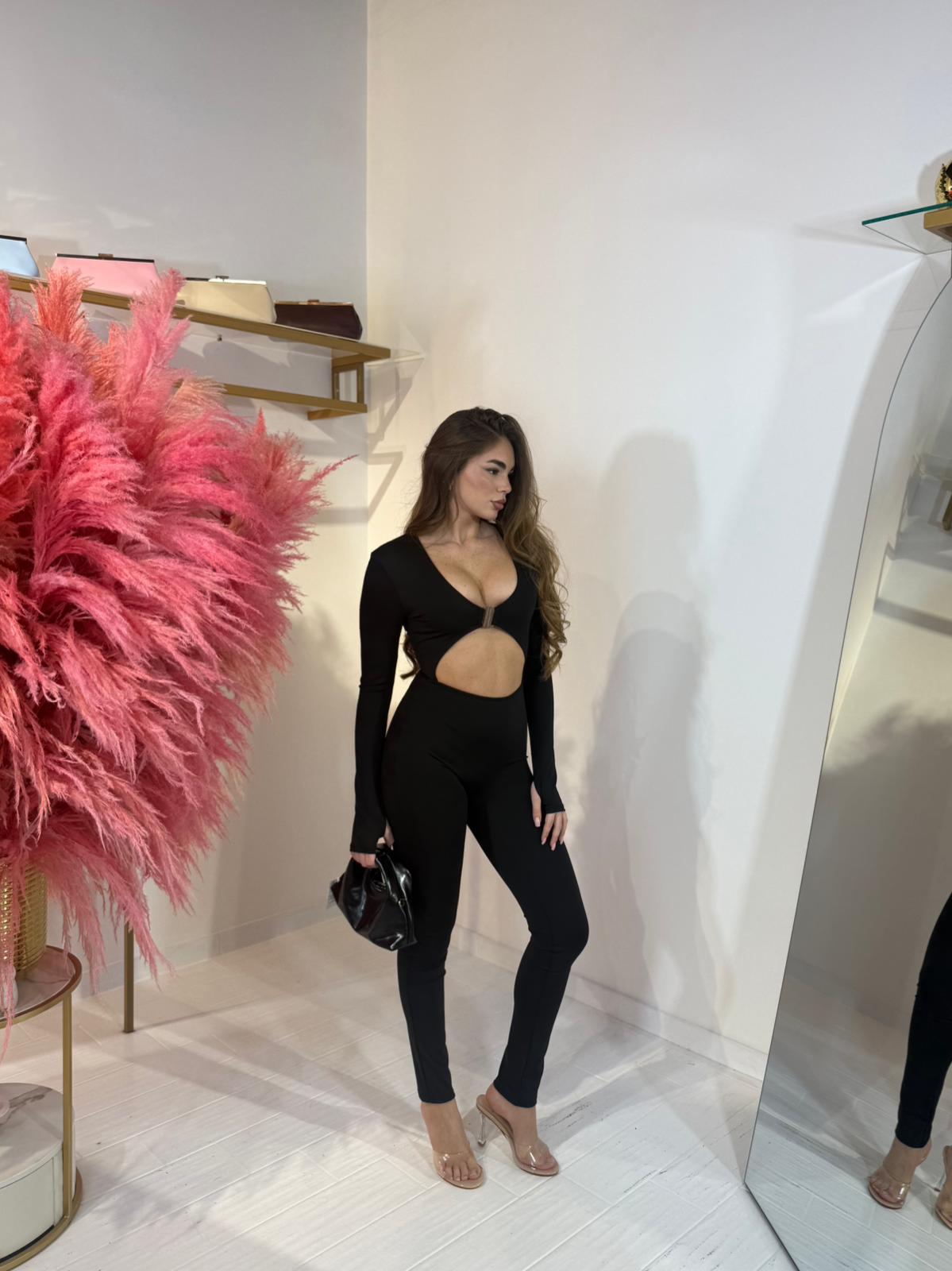 TUTINA SCARLETT